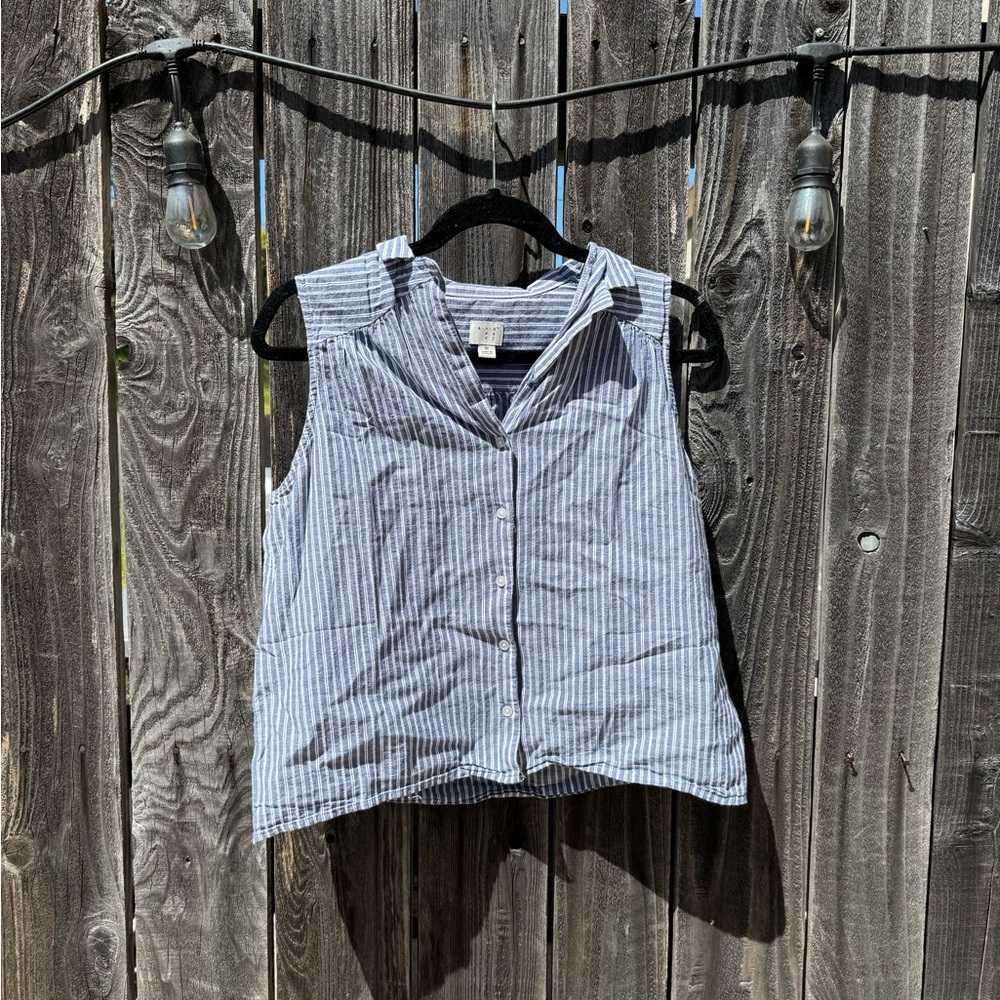 3/$15 CLEARANCE A New Day Blue and White Striped Button Down Sleeveless Blouse M